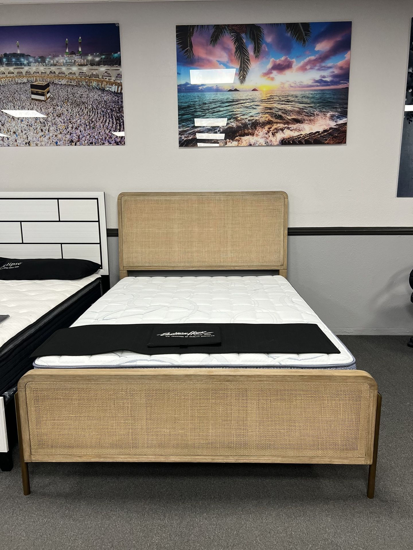 Queen Bed Frame 🔥SALE🔥