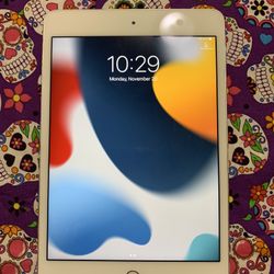 Black Friday Deals! Apple iPad Mini 4th Generation 128GB Unlocked Like New!