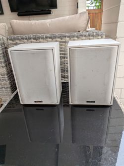 Klipsch Bookshelf Speaker Pair