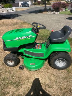 John Deere Sabre riding mower