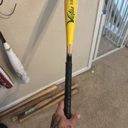 Victus pencil ✏️ Bat
