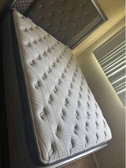 Bedroom set
