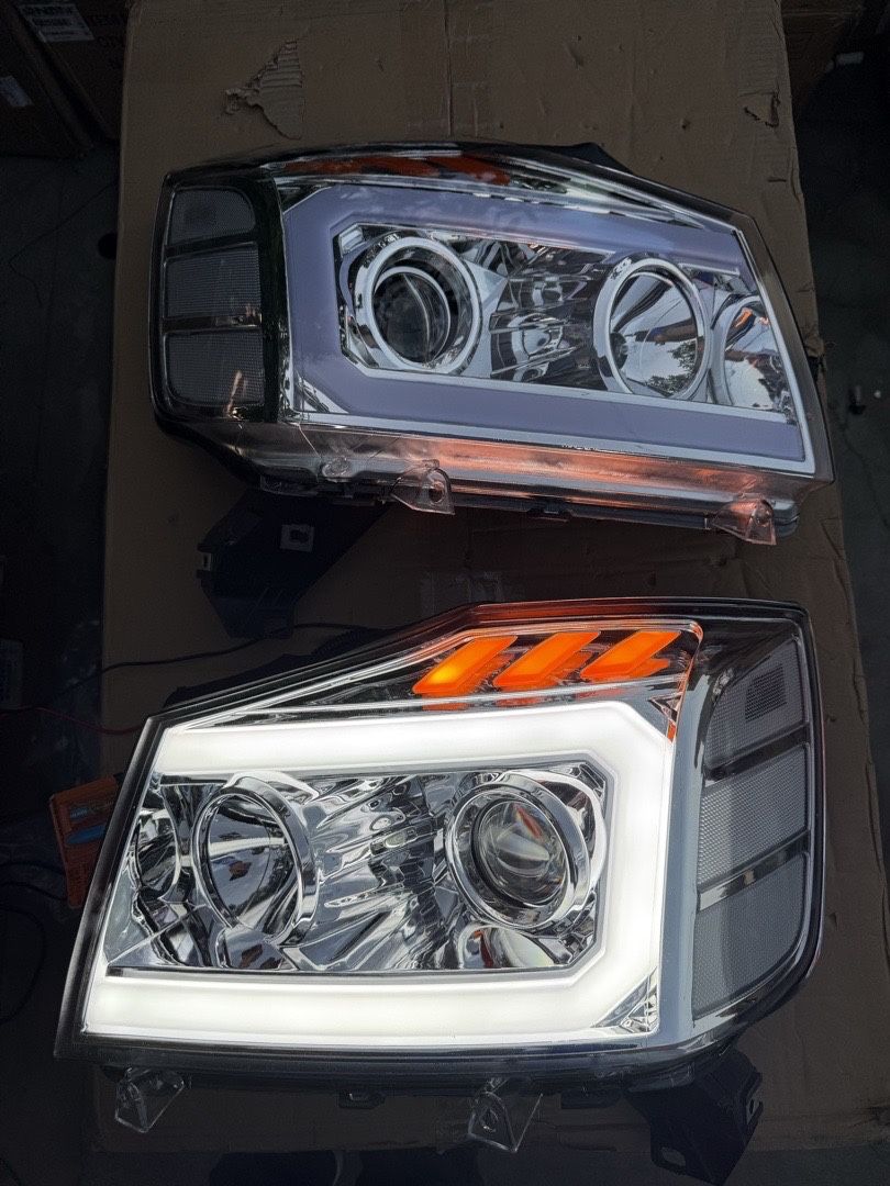 04-15 Nissan Titan/ 05-07 Armada Chrome Headlights LED// Luces Cromadas