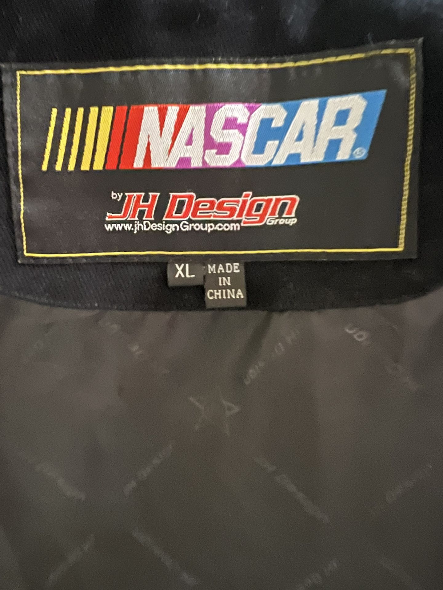 Kyle Busch M&M’s NASCAR 2015 Champion Jacket By JH Design XL