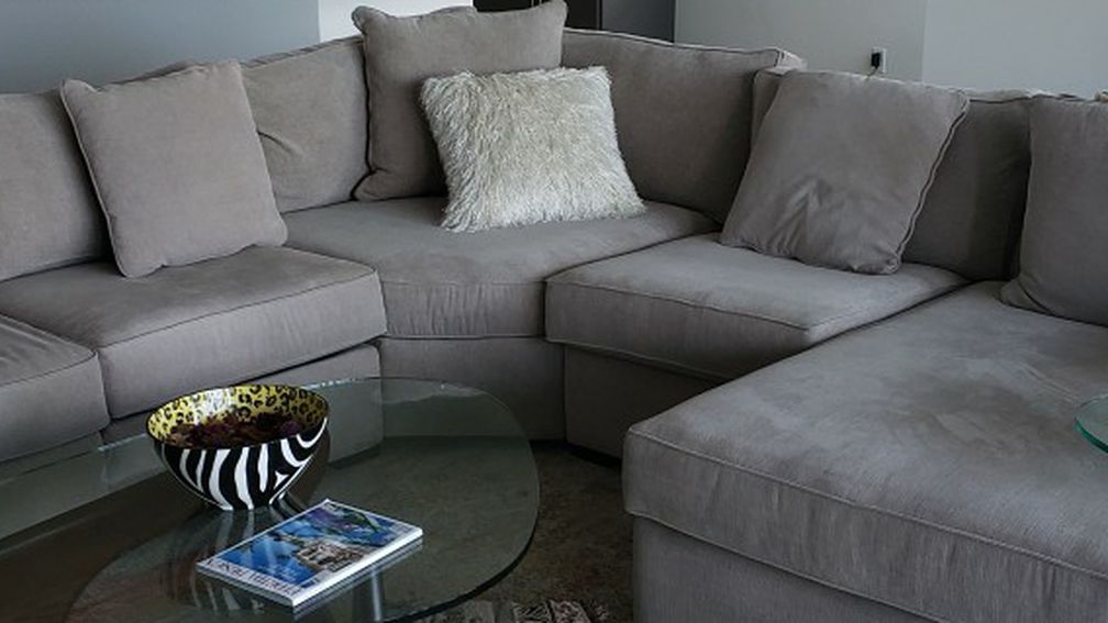 5 or 6 Piece Sectional with chaise