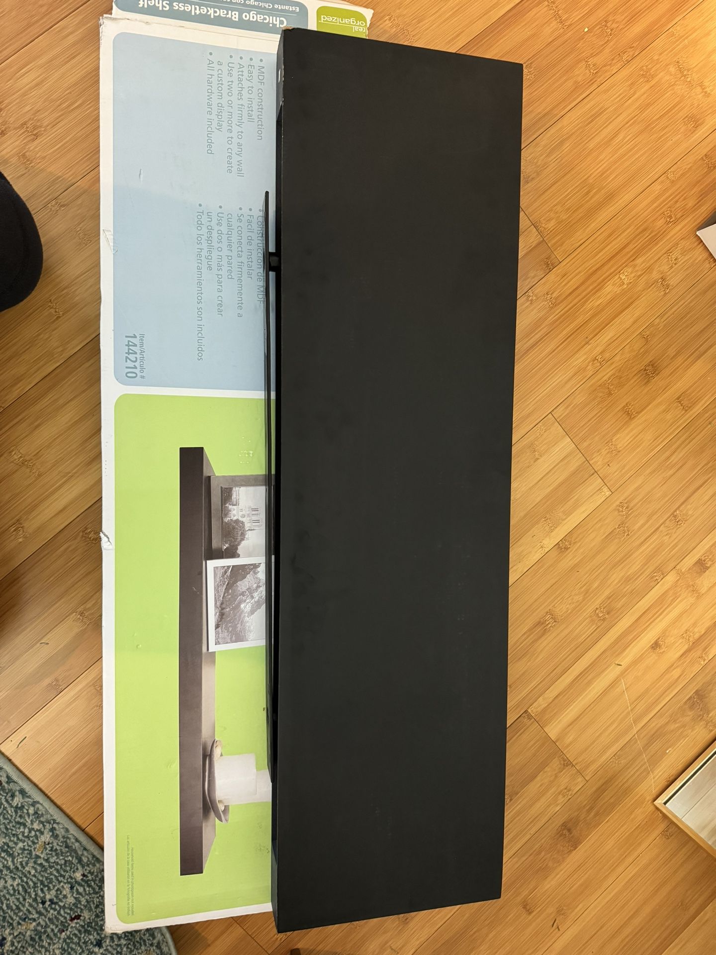 Bracketless Shelf