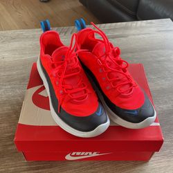 Nike Air Max Axis Youth Size 3.5