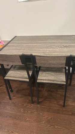 Dining set - Like new