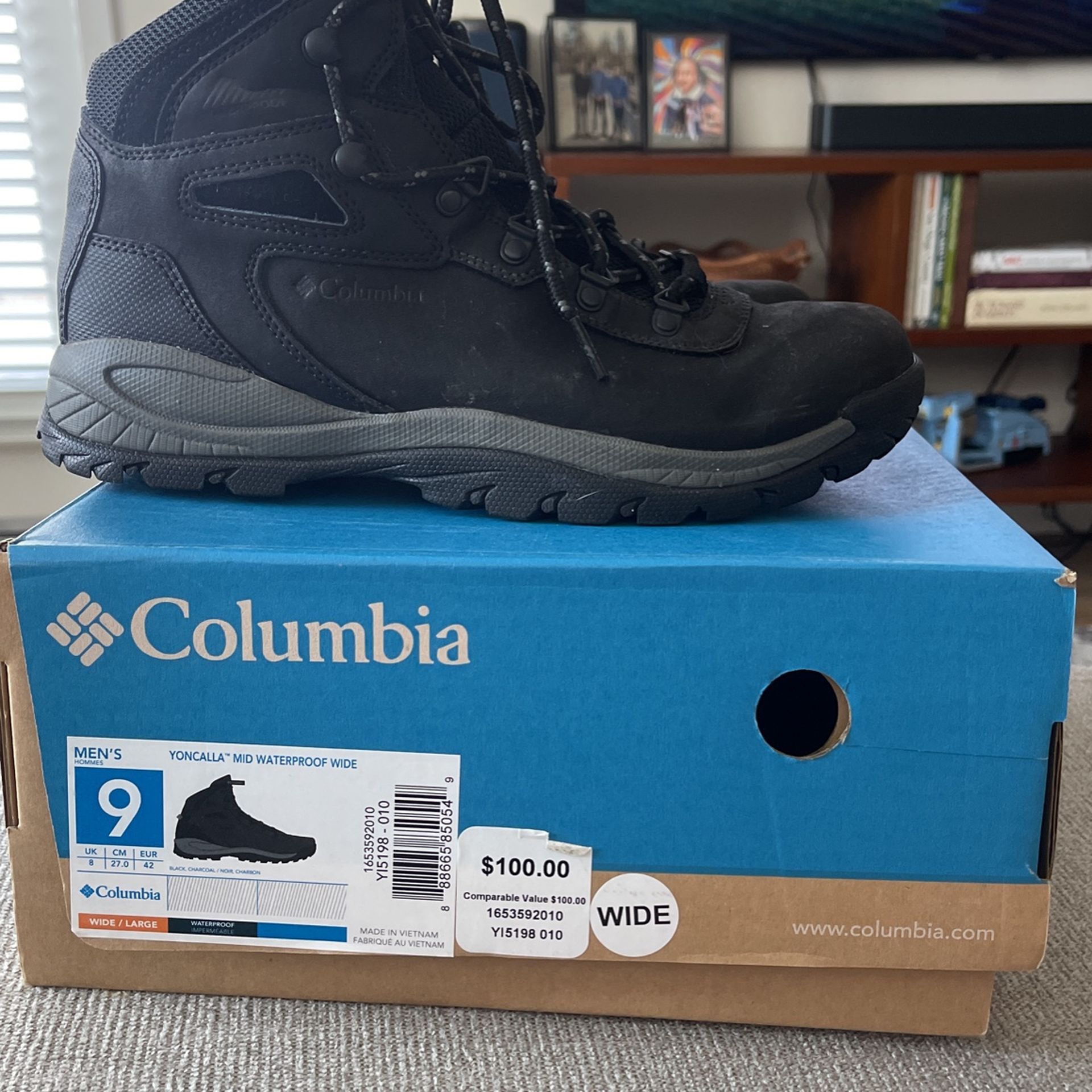 Columbia Boots- Mens Size 9