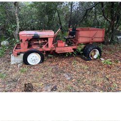 TORO VINTAGE TRACTOR 