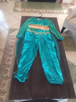 Jasmine costume/ desgrana de Jasmin