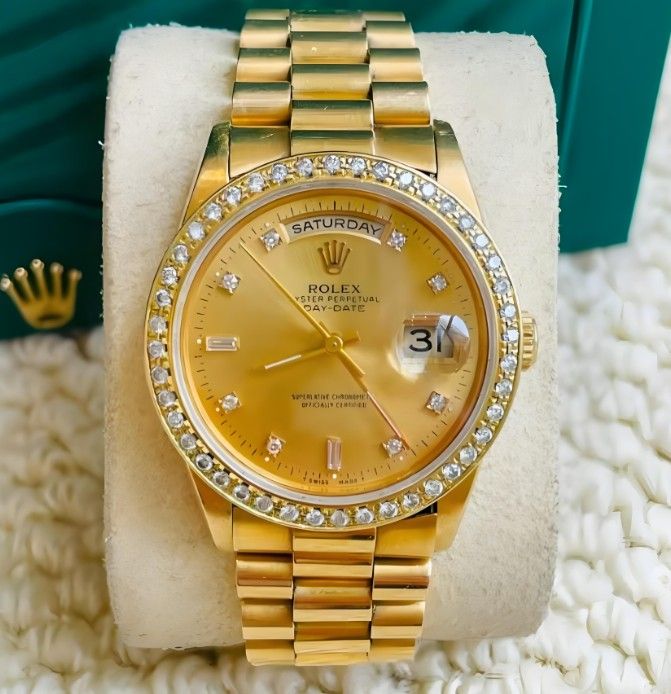 Rolex 36-millimeter gold round automatic mechanical watch