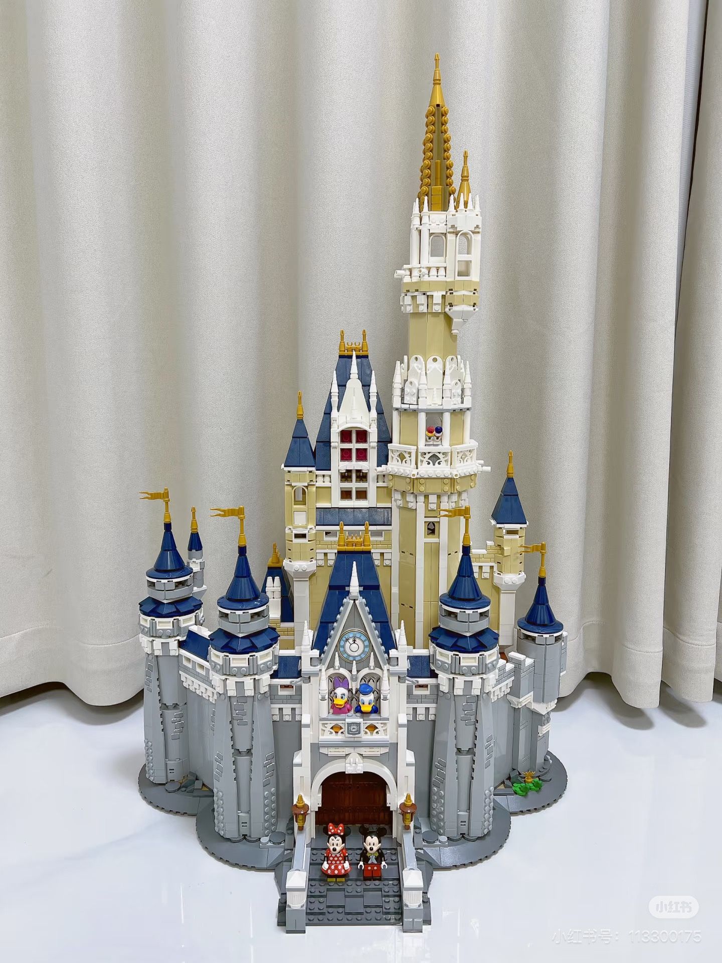 LEGO 71040 Disney Castle - Pre-Built Original Classic (100% Complete with Minifigures)