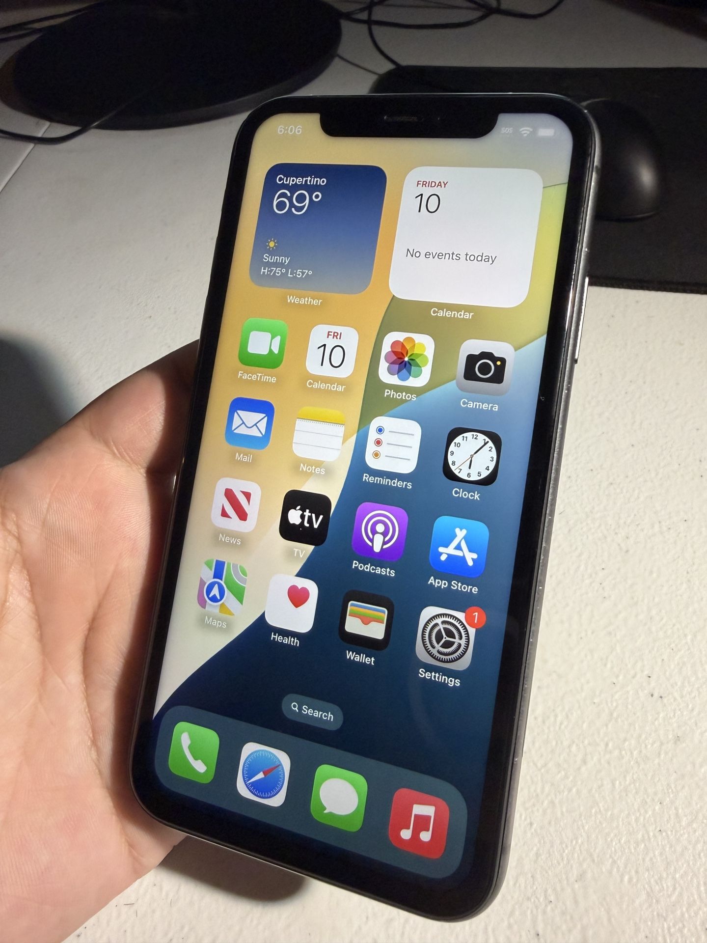 Apple iPhone 11 64GB Unlocked (Black)