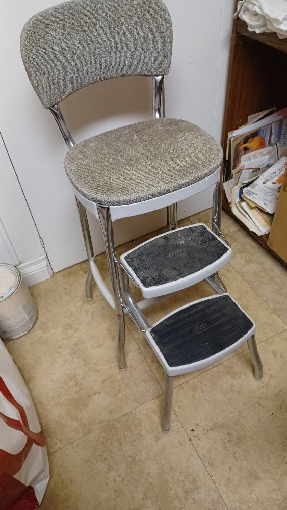 Stylaire Vintage Mid-century Step Stool