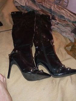 Black Leather Knee-High Stiletto Boots