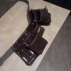 Amp Tool Holder Construction 