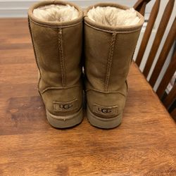 Lil Girls UGG Boots Size 1