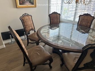 Dining Room Table 6’ Diameter And Chairs