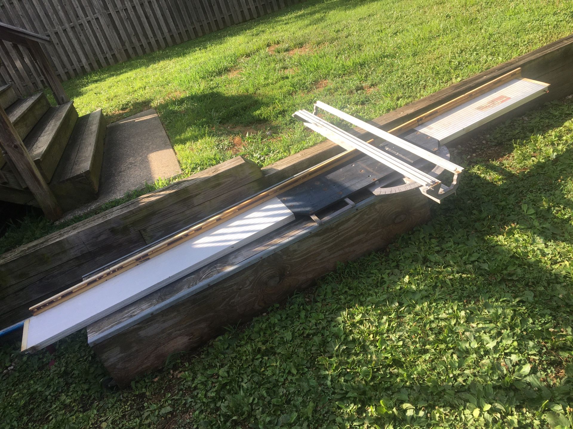 Tapco Dial N Angle - portable saw / siding table