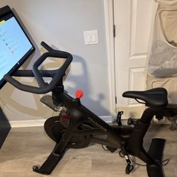 Peloton Bike +