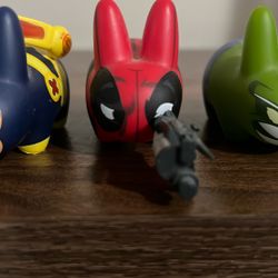 Kid Robot Marvel Labbit Figures 
