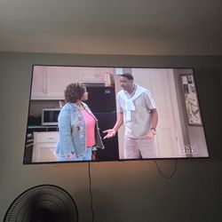 65 INCH Samsung TV! still In Great CONDITION!! 