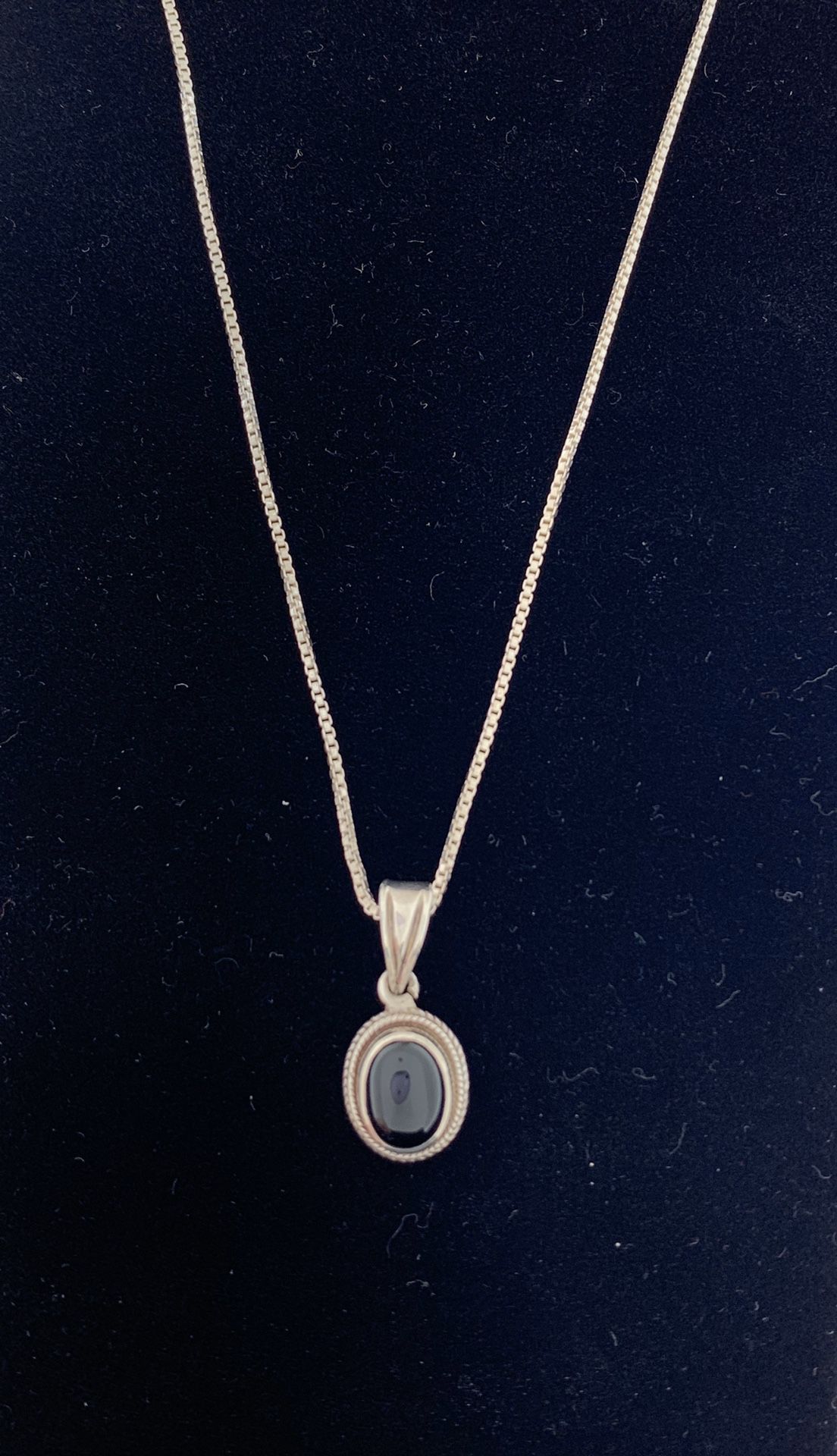 Stamped and Tested Silver Onyx Pendant Necklace