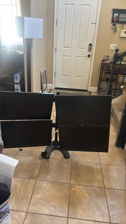 4 LG Monitor with 4 Monitor Stand