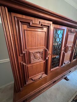 Universal Furniture Wall Unit Formal Dining Room China Cabinet