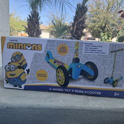 Minions three wheel  scooter