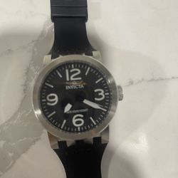 Invicta Men’s Watch In Good Condition Asking $85!! OBO 