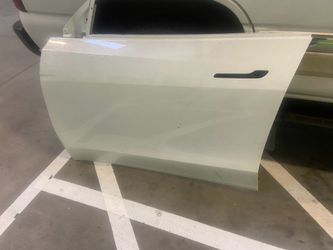 Front door model y Lf side 2020 2025