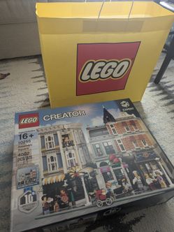 Lego 10255 Assembly Square