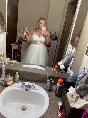New And Used Wedding Dress For Sale In Vancouver Wa Offerup