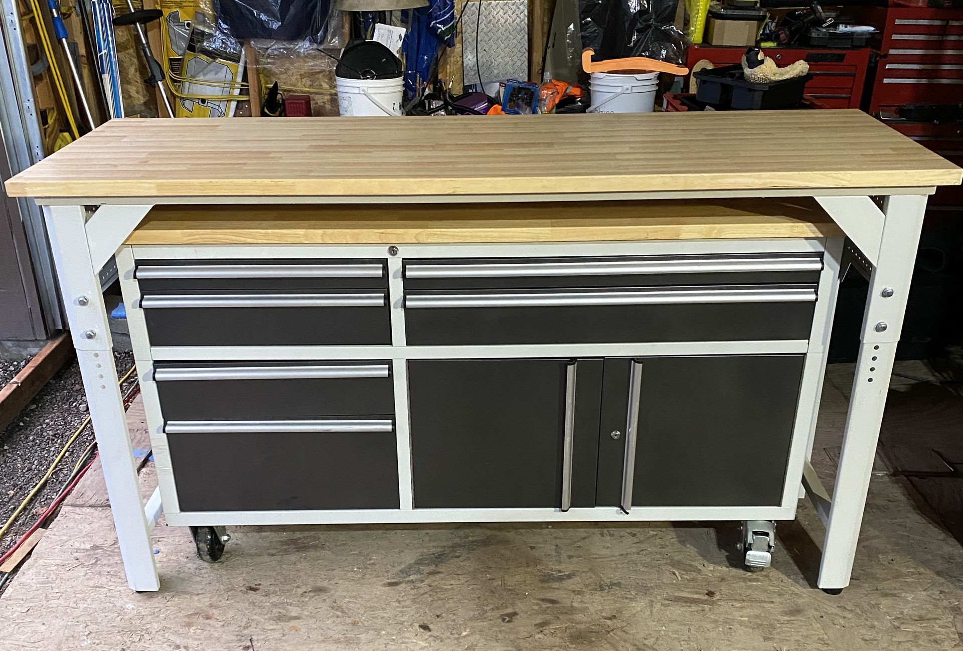 Rolling Tool Box/ Workbench