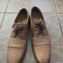 Men's dress shoes