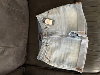 Shorts N