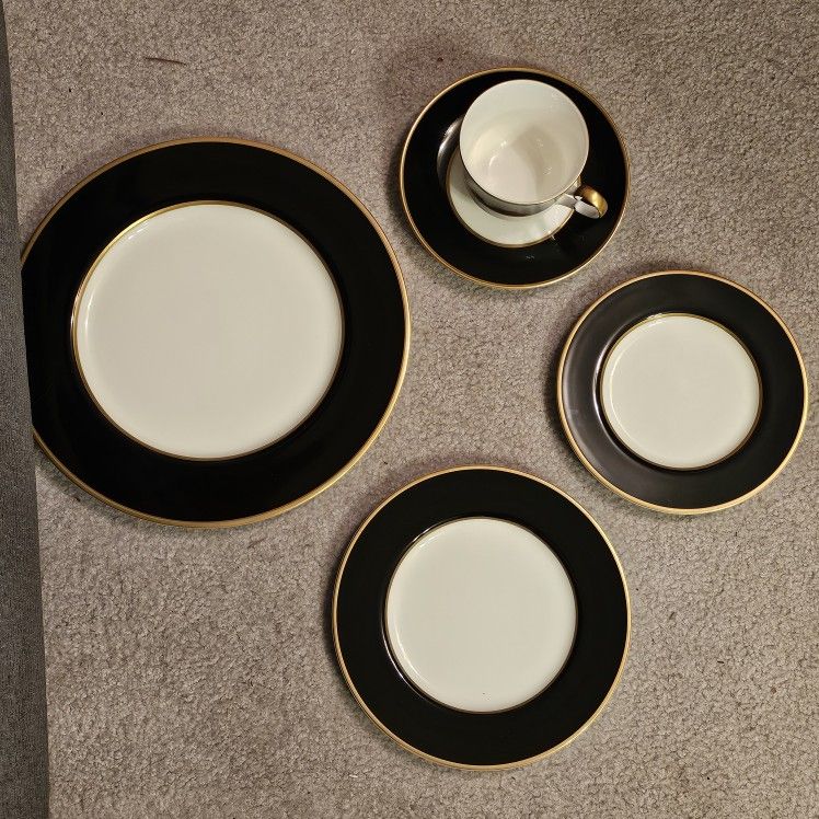 Mikasa Bone China Set
