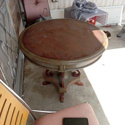 Table Wood 32"×32", Hight 28"