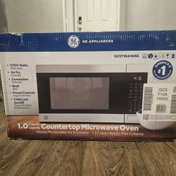 GE Microwave W/ Air Fryer