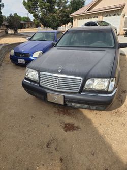 2 Mercedes-Benz