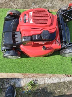 Maquina de cortar pasto TROY BILT 21" SELF PROPELLED