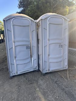 Two Portable Bathrooms Why Rent When U Can Own