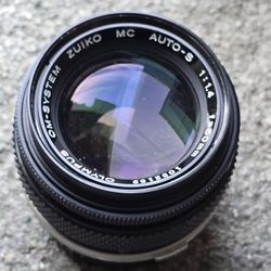 Olympus Zuiko S 50mm 1.4 Declicked 
