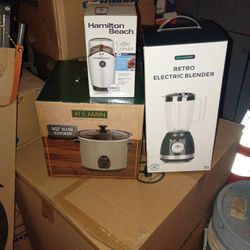 Crock Pot, Blender, Coffee Grinder All New In Boxes