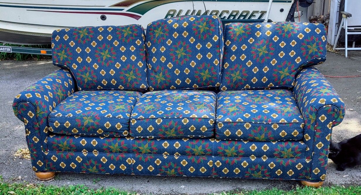 Free Couch!