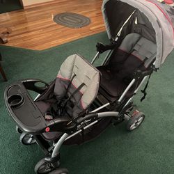 Double Baby Stroller by BabyTrend $30