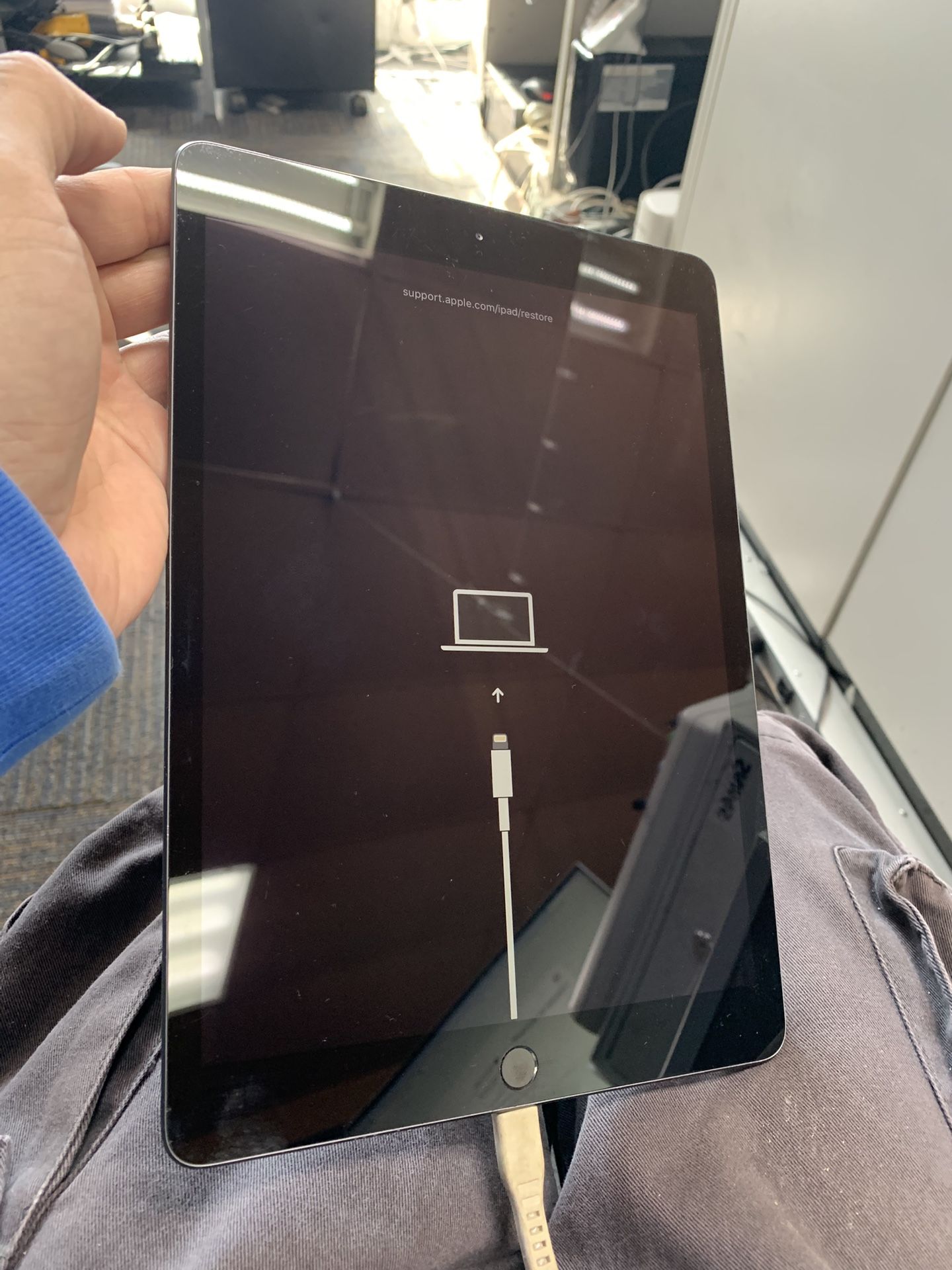 iPad 7th Gen Wi-Fi Cellular