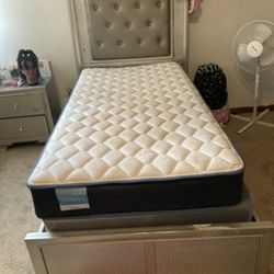 Twin Bed 